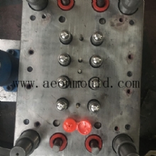 8 cavities flip top cap mould